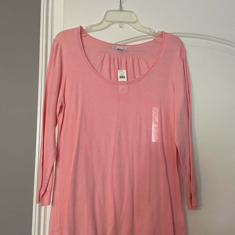 BRAND NEW GAP pink light sweater